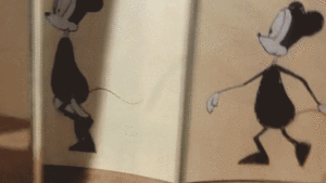 illustrated animated mouse walk-cycle in praxinoscope